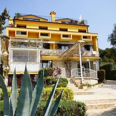 In With Sea View, Balcony, Air Conditioning, Wifi 81-1